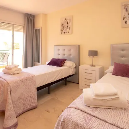 Spacious Modern Penthouse Guadalmina, San Pedro Appartement *